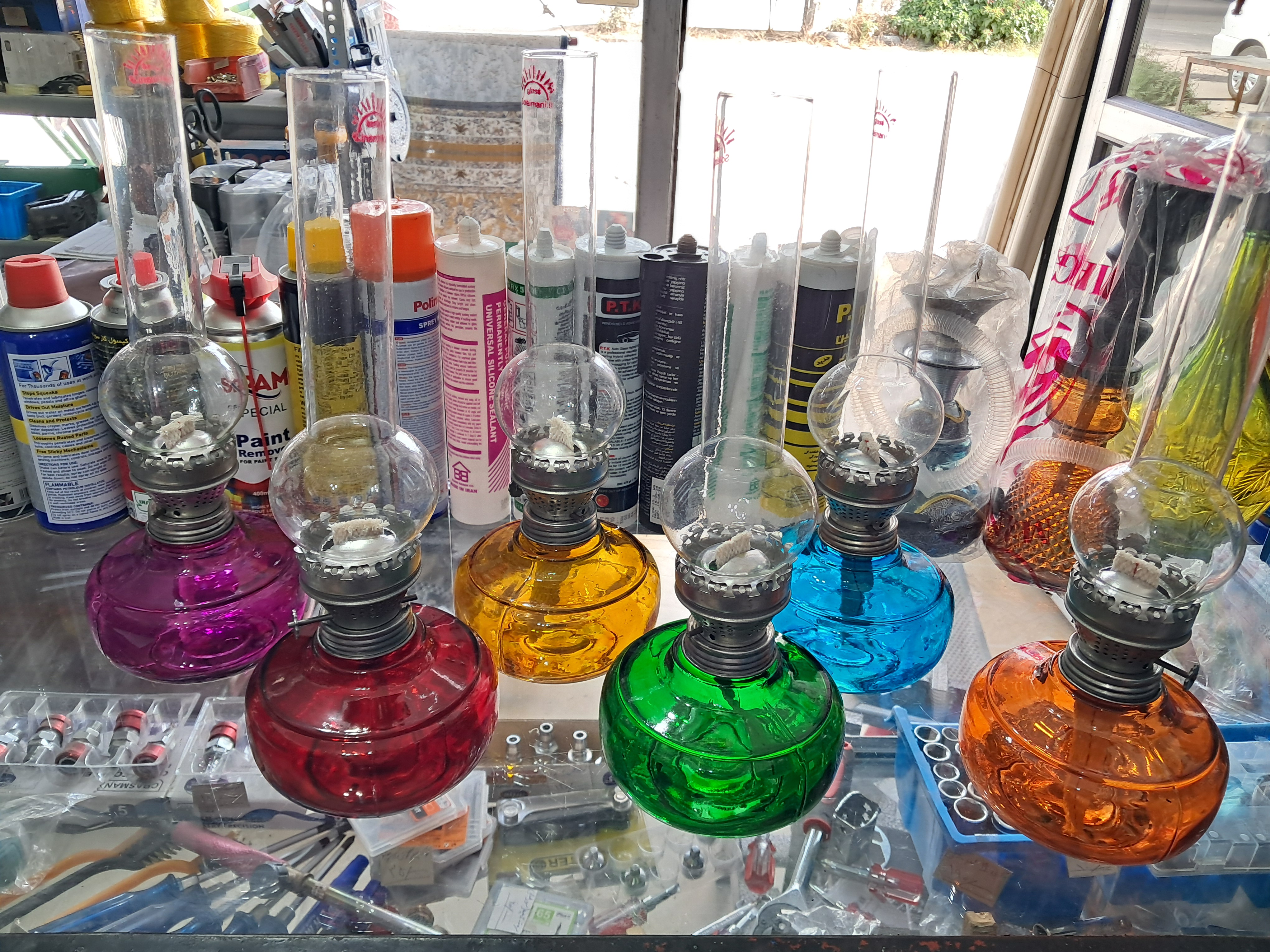 چراغ نفتی روشنایی رنگی با شیشه و فیتیله