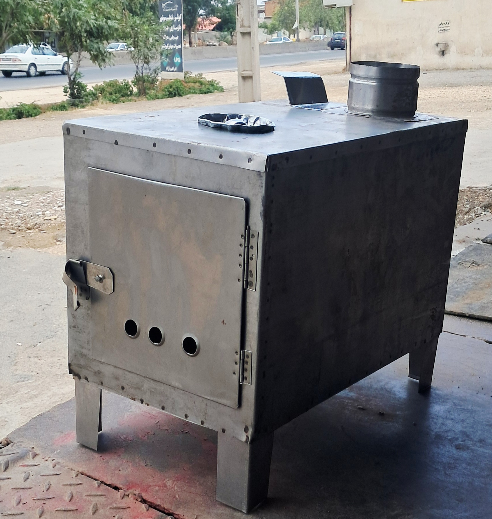 بخاری هیزمی به طول ۵۰ ، عرض ۳۰ و ارتفاع ۳۳ سانت